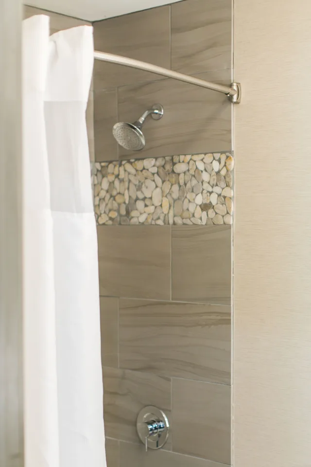 Room, King Bed, Resort Side, The Ridges Resort And Marina 6/6