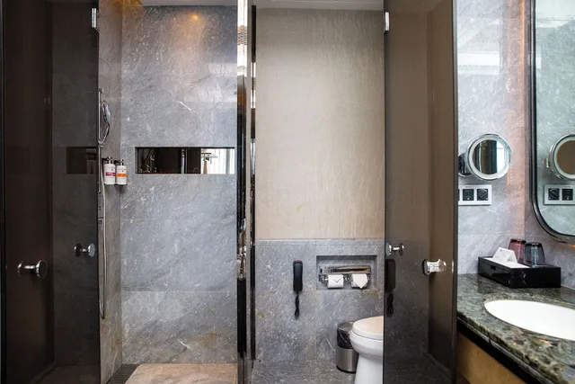 Superior, King Bed, City View, Pullman Yantai Center 7/10