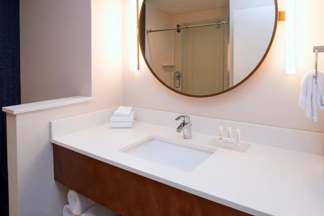 جناح بسرير كينج مع أريكة، Fairfield Inn And Suites Columbus In 3/3
