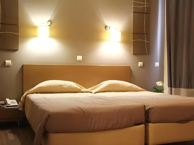 غرفة بشرفة، Ariston Hotel 1/1
