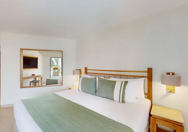 غرفة سوبيريور ديلوكس بسرير كينج، Park Royal Beach Acapulco - All Inclusive 6/8