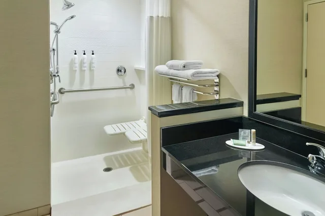 room, 2 queen beds, Fairfield Inn And Suites Jackson 5/6