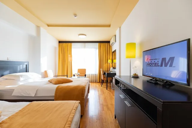 غرفة بريميير بسرير كينج، HOTEL M 1/7