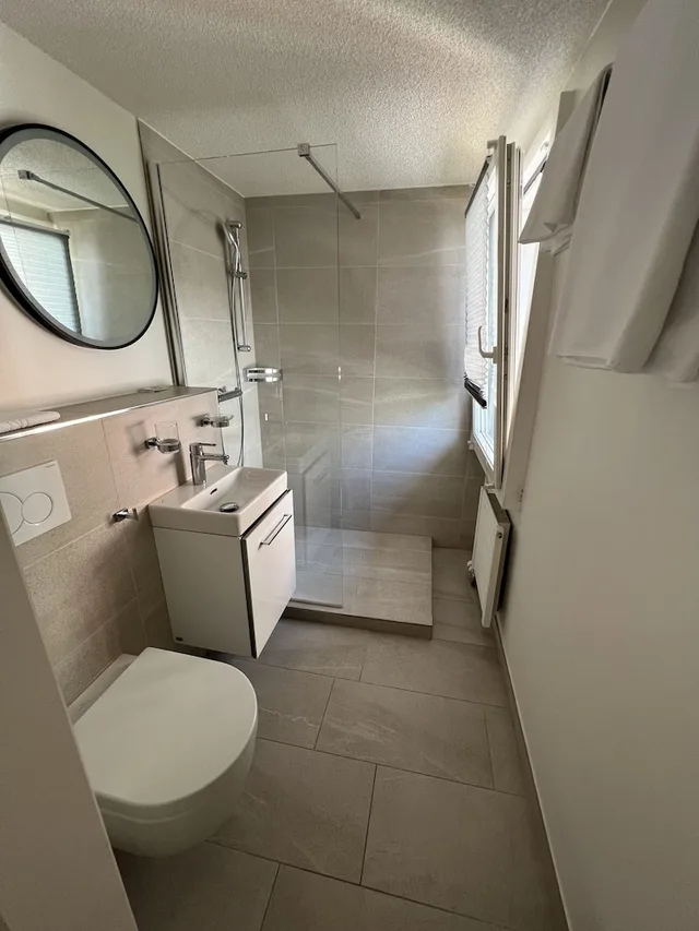 استوديو بسرير كوين، Statthotel 4/5