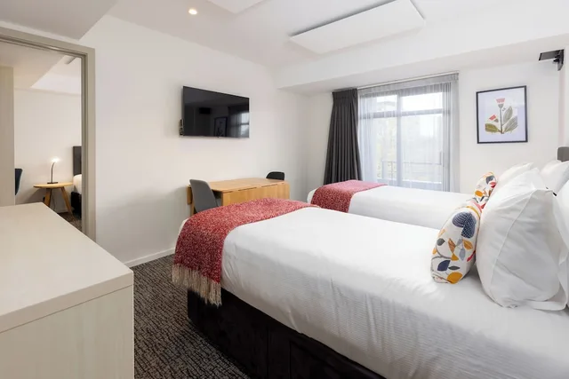 غرفة ديلوكس عائلية بسرير كوين وسريرين منفصلين، Hotel Give 8/10