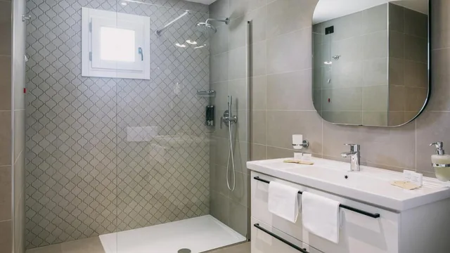 غرفة سوبيريور رباعية، Mangia's Himera Resort 5/7