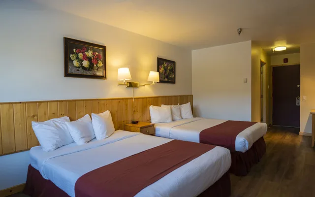 Room, 2 Queen Beds, Canadas Best Value Inn River View Hotel 1/3