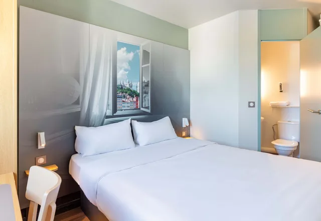 غرفة قياسية بسرير مزدوج، B&B Hotel Lyon Saint Bonnet Mid Plaine 3/6