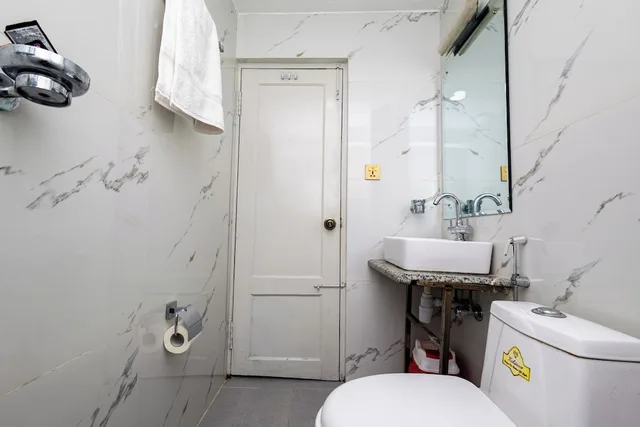Family, 1 Double and 1 Single Bed, Hill View، Hotel Himalayan Oasis 9/10