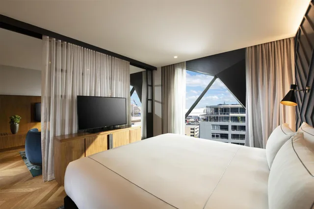 West, Suite, Double Bed، West Hotel Sydney Curio Collection By Hilton 2/8