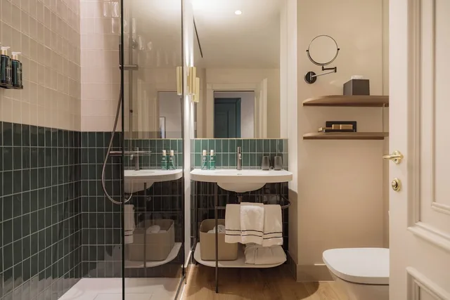 غرفة عائلية ثلاثية بسرير كينج وسرير فردي، Melia Milano Hotel 10/10