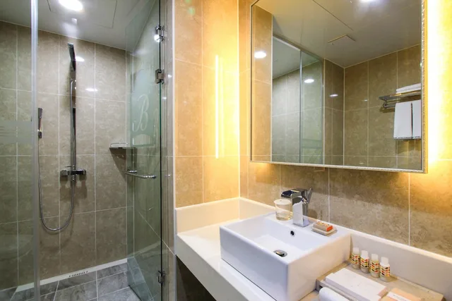 Deluxe, Triple, 3 Beds, Sauna، BENIKEA HOTEL HAEUNDAE 2/3