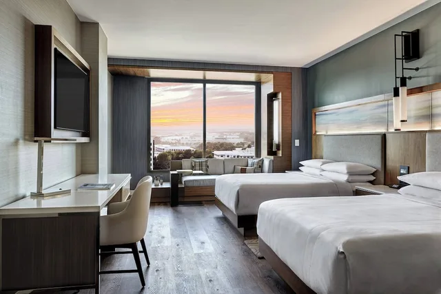 غرفة كلوب بسريرين كوين، MARRIOTT IRVINE SPECTRUM 1/2