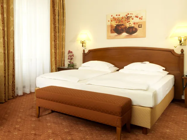 Classic, Double Bed, Stefanie 1/10