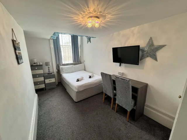 Bronze, Double Bed, Small، Hotel Mon Ami 7/10
