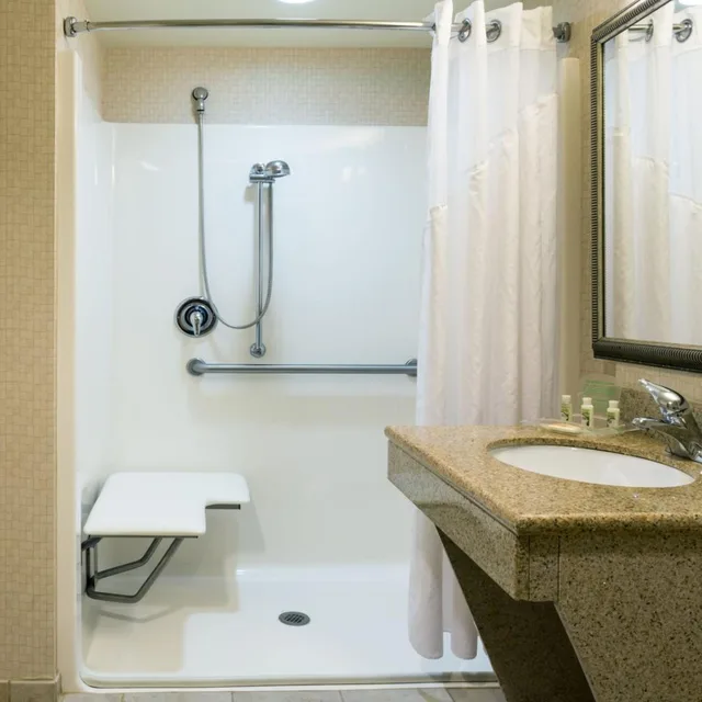 1 Bedroom, Suite, King Bed, Accessible, Holiday Inn Daytona Beach Lpga Boulevard 1/2