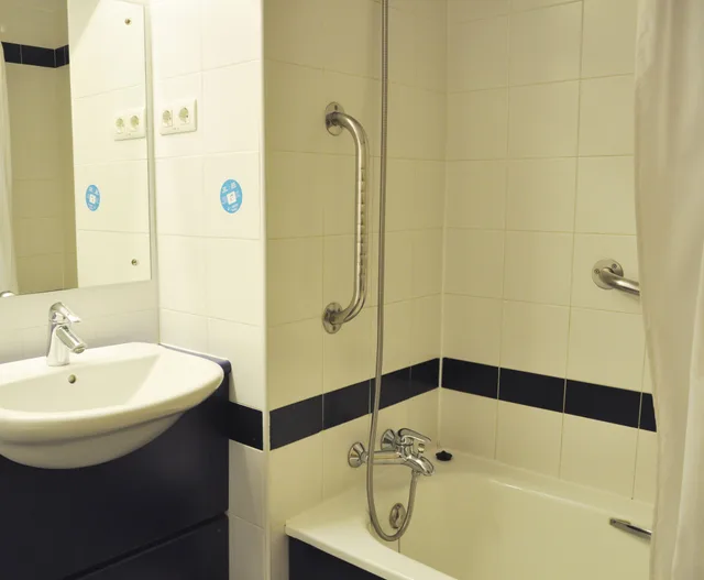 Standard, Single, Single Bed, Travelodge Barcelona Poblenou 5/10