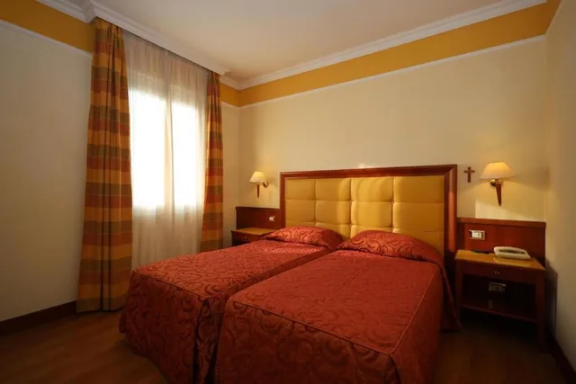 غرفة سوبيريور بسريرين منفصلين بإطلالة على الحديقة، Hotel Il Chiostro 2/6