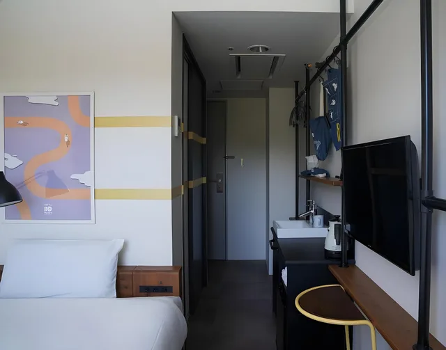 Room Assigned on Arrival, SETOUCHI KEIRIN HOTEL 10 by Onko Chishin 1/1