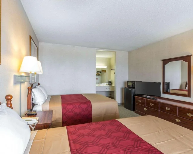 غرفة مزدوجة، Econo Lodge Calhoun South 4/5