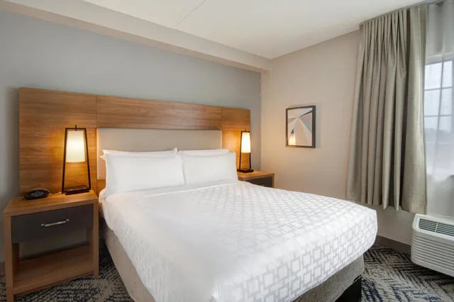 جناح، CANDLEWOOD SUITES COLUMBIA-FT. JACKSON 3/10