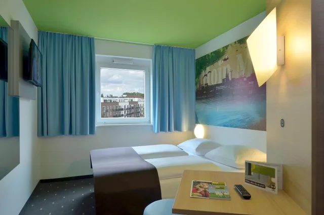 غرفة مفردة بسريرين منفصلين، B&B Hotel Hamburg Wandsbek 1/1