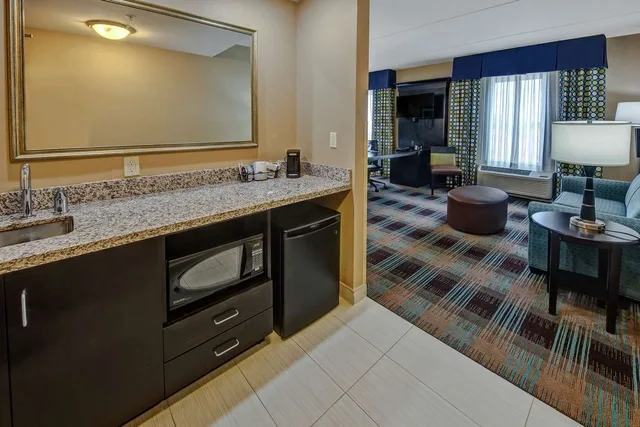 جناح استوديو بسرير كينج مع أريكة لذوي الإعاقة، Hampton Inn And Suites Clarksville 2/2