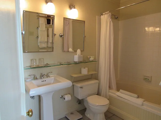 غرفة بريميوم بسرير كوين، Carter House Inns 3/3