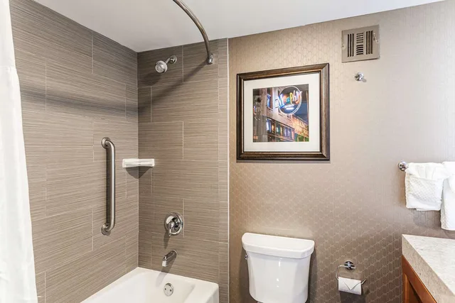 جناح بسرير كينج، Doubletree Memphis 4/5