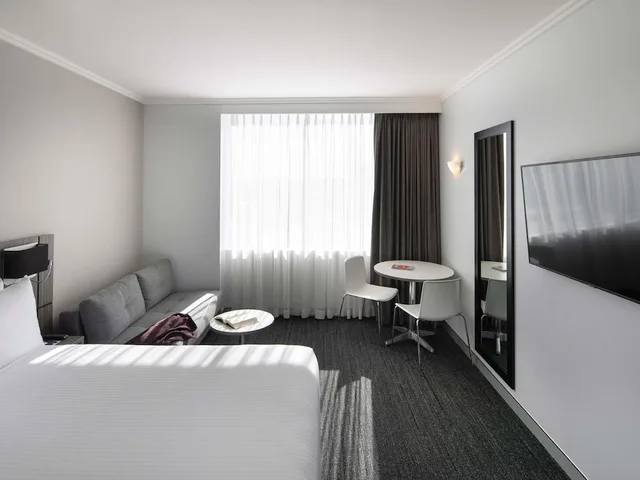 غرفة سوبيريور بسرير كوين لذوي الإعاقة، Mercure Sydney Bankstown 2/8