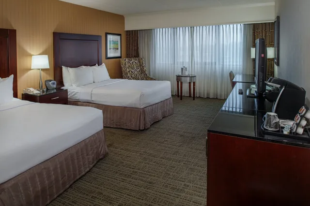 غرفة قياسية بسريرين مزدوجين، Crowne Plaza St. Louis Airport 8/10