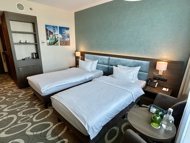 غرفة بسريرين منفصلين، HOLIDAY INN DABROWA GORNICZA 1/5