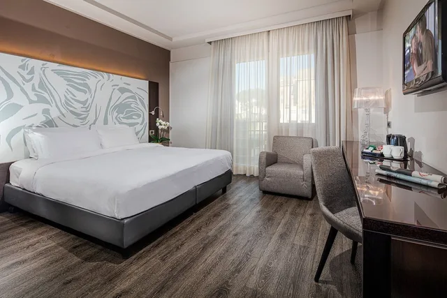 غرفة سوبيريور بسرير كوين بإطلالة على الحديقة، Hotel Franz 1/3