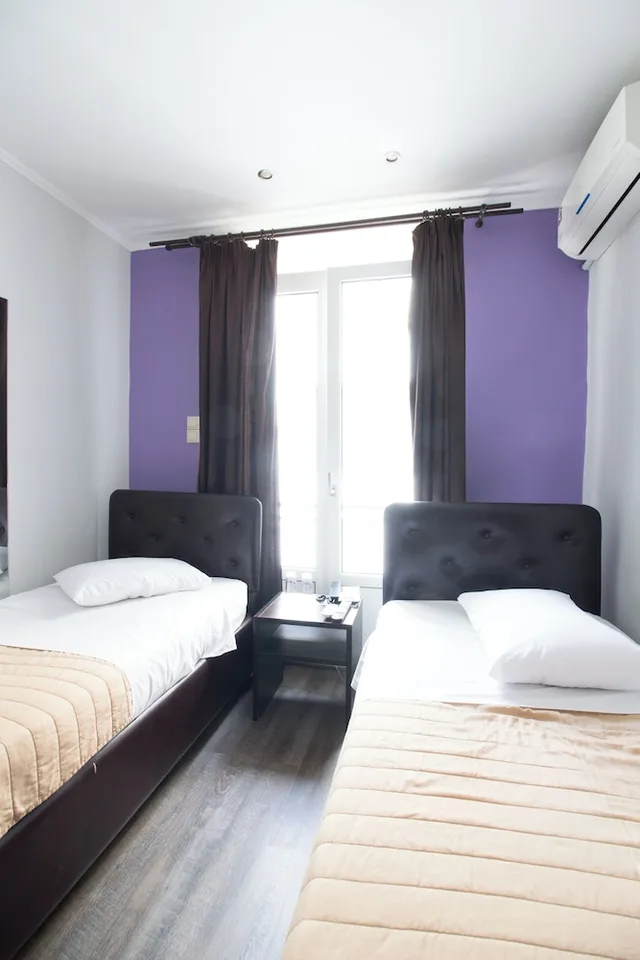 غرفة أساسية بسريرين منفصلين، Cosmopolit Athens Hotel 1/3