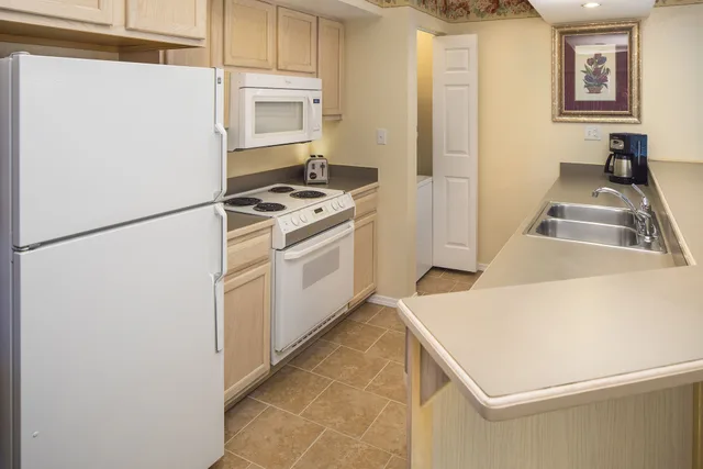 شقة سكنية بسرير كينج بغرفة نوم واحدة مع أريكة، The Suites At Fall Creek 3/3