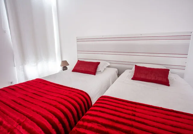 غرفة عائلية بثلاثة أسرّة بحمام خاص، Central Guest House 4/6
