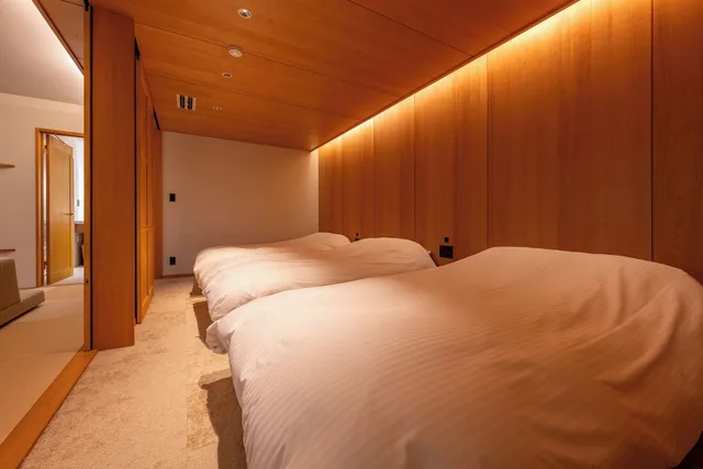 غرفة يابانية غربية بخمسة أسرّة وفرشتي فوتون بغرفتي نوم بحمام خاص، Jinya Ryokan 5/10