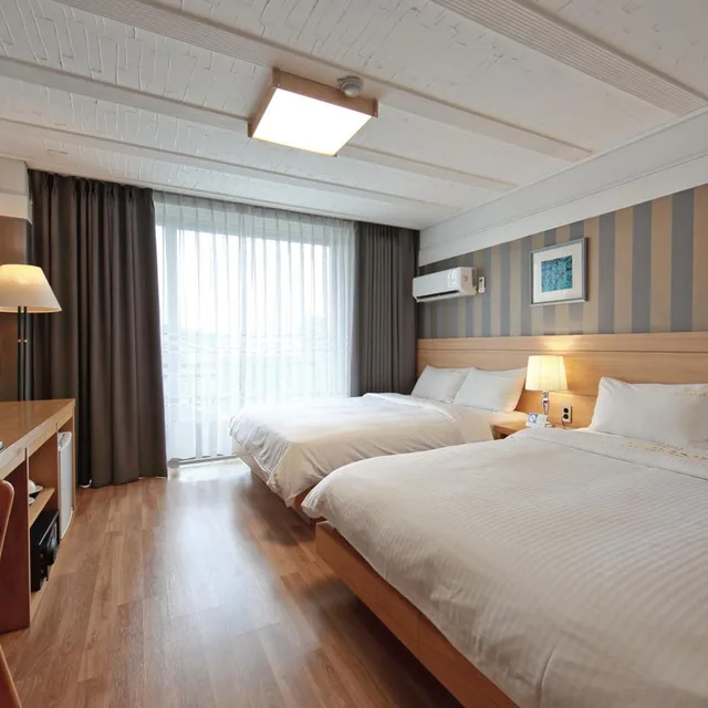 غرفة عائلية بسريرين منفصلين، Benikea Swiss Rosen Hotel 3/10