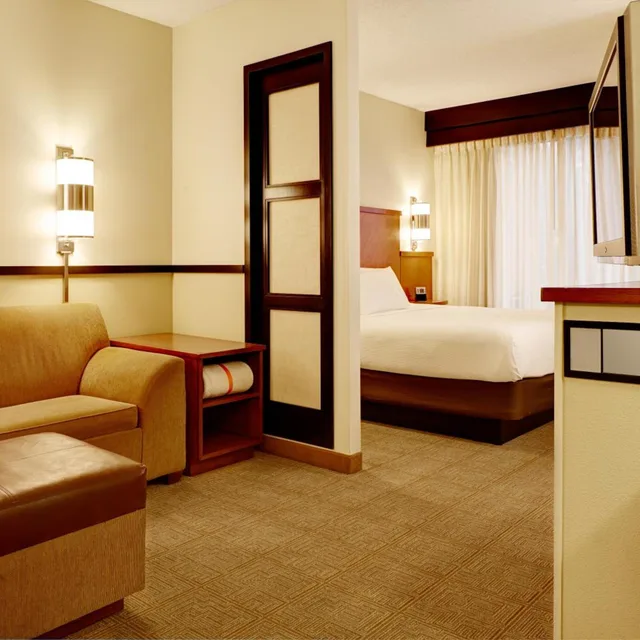 غرفة بسرير كينج مع أريكة لذوي الإعاقة، Hyatt Place Columbus Osu 2/3