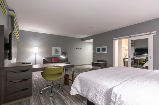 استوديو بسرير كينج مع أريكة، Hampton Inn & Suites Dallas East TX 3/6