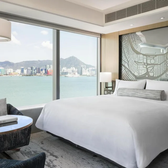 غرفة ديلوكس بسرير كينج بإطلالة على المرفأ مع دخول الصالة، Hyatt Centric Victoria Harbour 2/7
