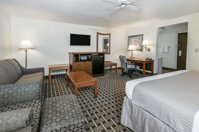 جناح بسرير كينج، Baymont By Wyndham Arlington At Six Flags Dr 6/7