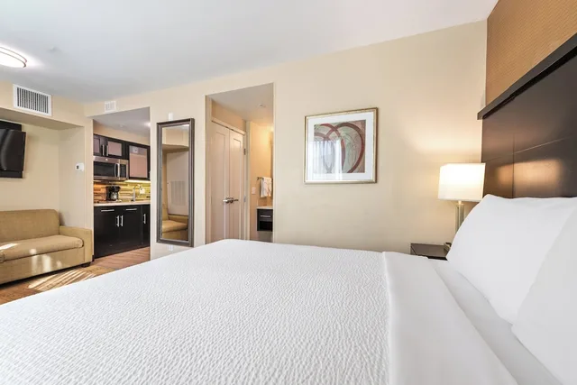 جناح استوديو بسرير كوين بمطبخ لذوي الإعاقة، Staybridge Suites Denver Downtown 5/10