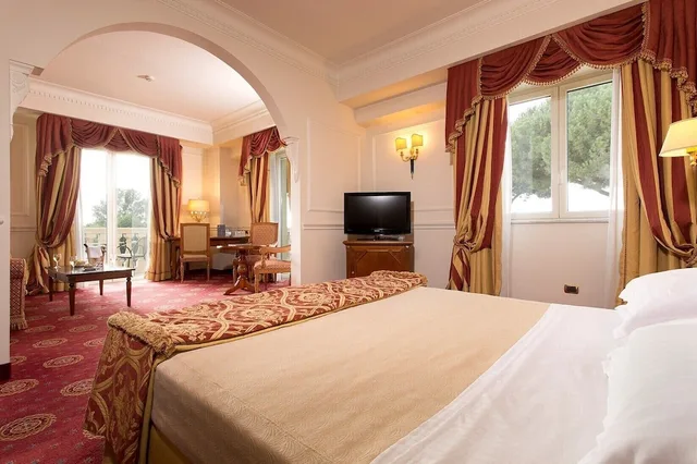 غرفة سوبيريور بسرير مزدوج، Grand Hotel Vanvitelli 1/2