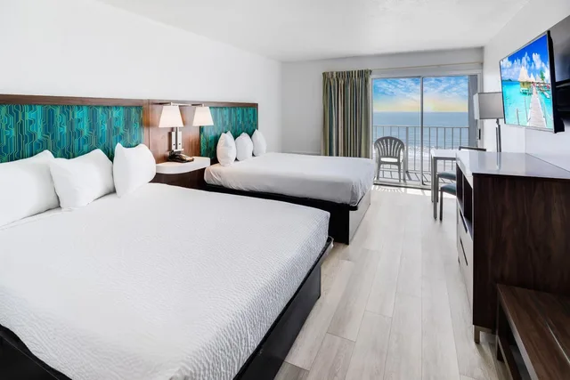 Room, 2 Queen Beds, Ocean Front، Blu Atlantic Oceanfront Hotel Suites 3/7