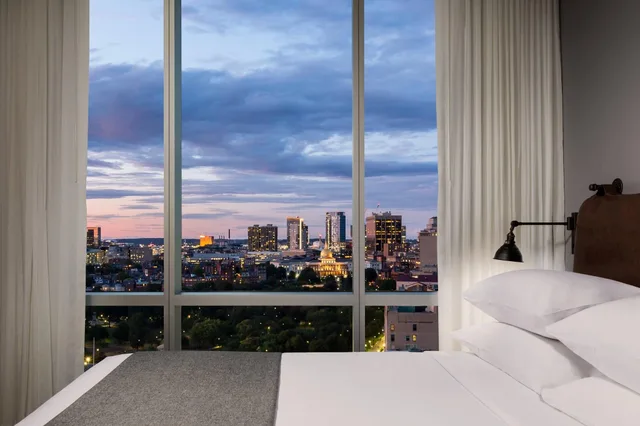 غرفة بسرير مزدوج، Moxy Boston Downtown 6/6