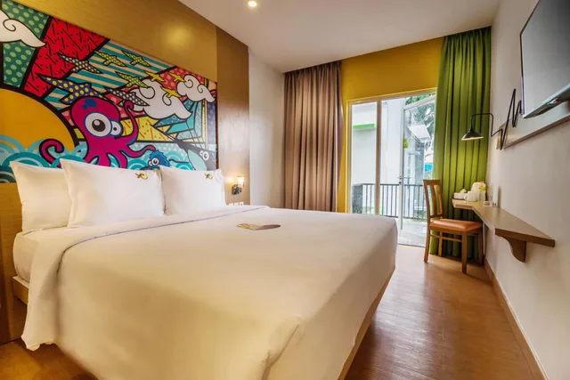 Happiness, Double Bed, MaxOneHotels.com at Resort Makassar 1/4