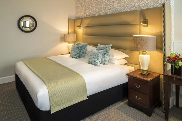 غرفة ديلوكس بسرير كوين، The Baileys Hotel London 3/4