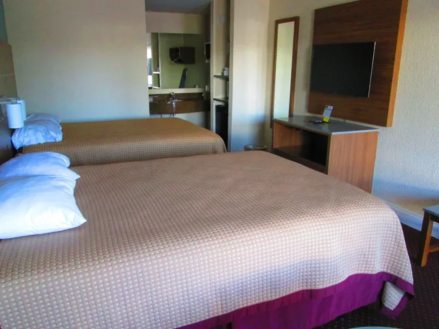 غرفة بسريرين كوين، Regency Inn Fort Walton Beach 6/10