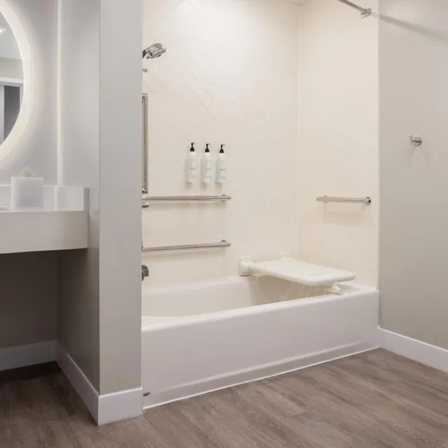 جناح استوديو بسرير كينج مع أريكة لذوي الإعاقة، TownePlace Suites by Marriott Eugene 5/8
